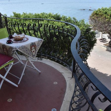 Plaza Apartment Giardini Naxos Exterior photo